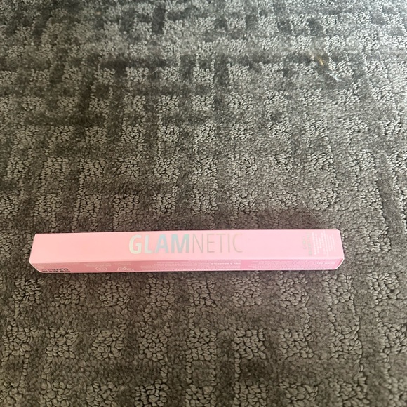 Glamnetic 3-IN-1 BROW IT ALL in color taupe - Picture 2 of 3